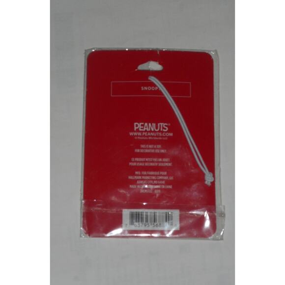 Hallmark Peanuts Snoopy Flat Enameled Metal Christmas Ornament - Picture 2 of 2